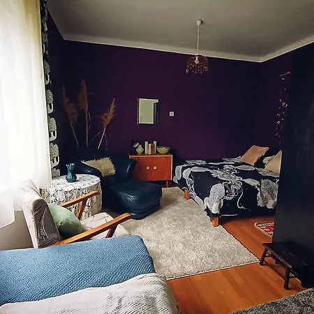 Bohemfeszek Vendeghaz Holiday home *