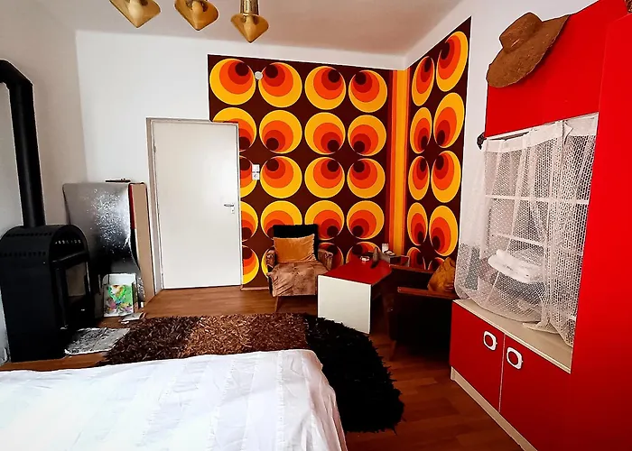 Bohemfeszek Vendeghaz Holiday home *