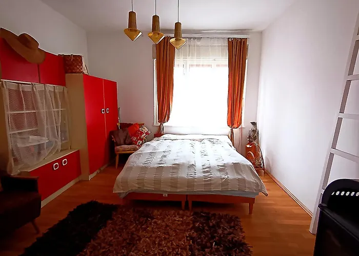 Bohemfeszek Vendeghaz Holiday home Balatonfenyves