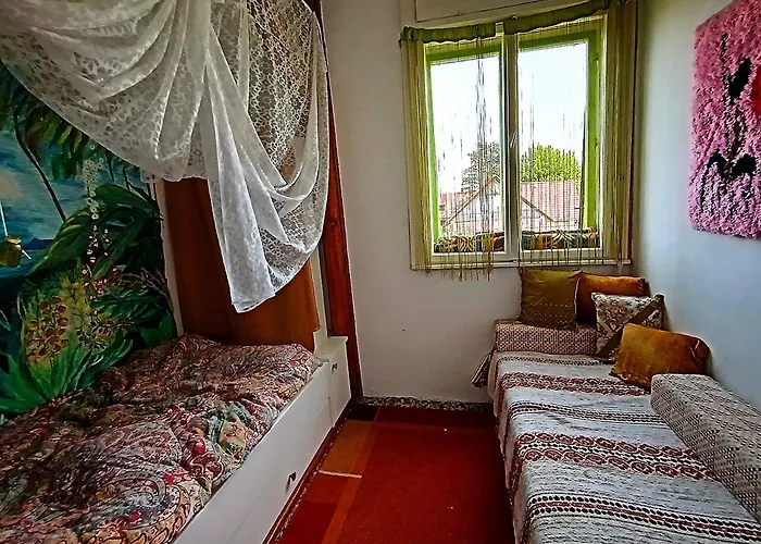 Holiday home Bohemfeszek Vendeghaz *